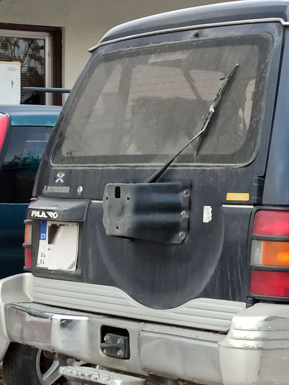 pareidolia car