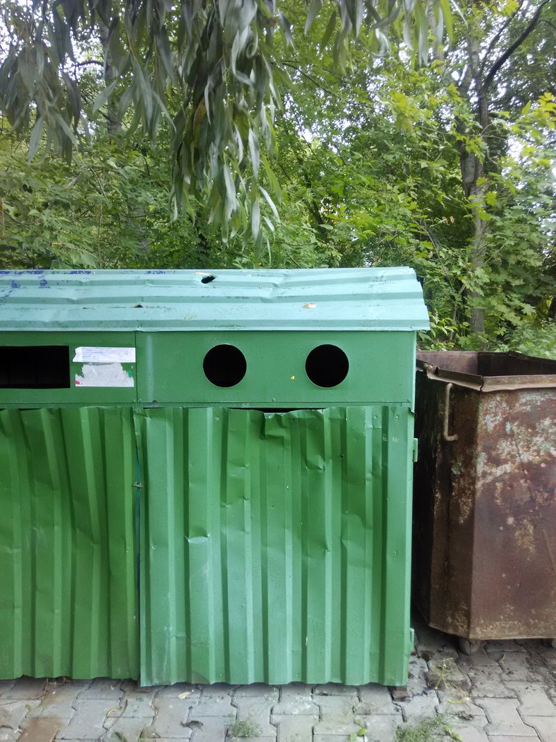 smiling trash bin - pareidolia