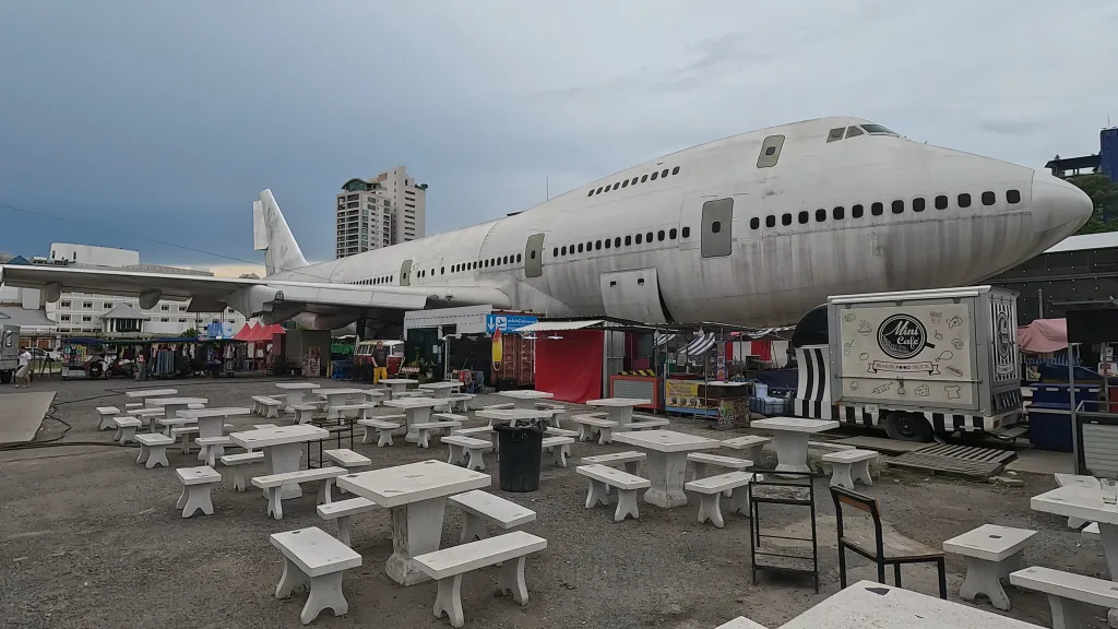 pattaya aircraft on the street