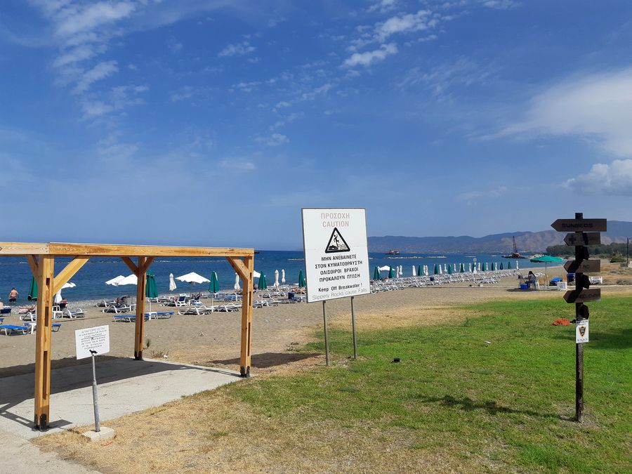 Beach in Lachi