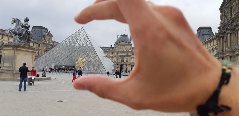 louvre paris france