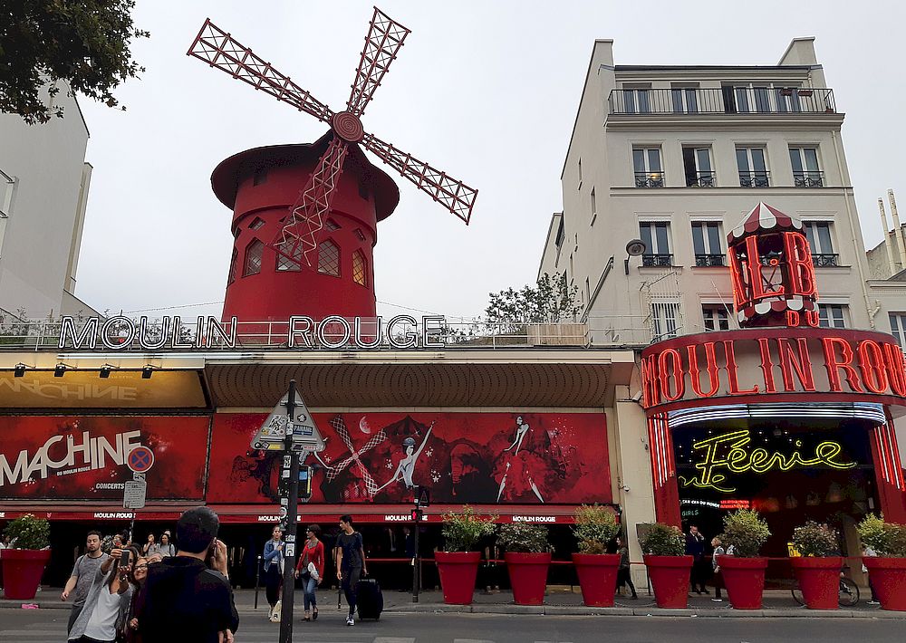 moulin rouge paris